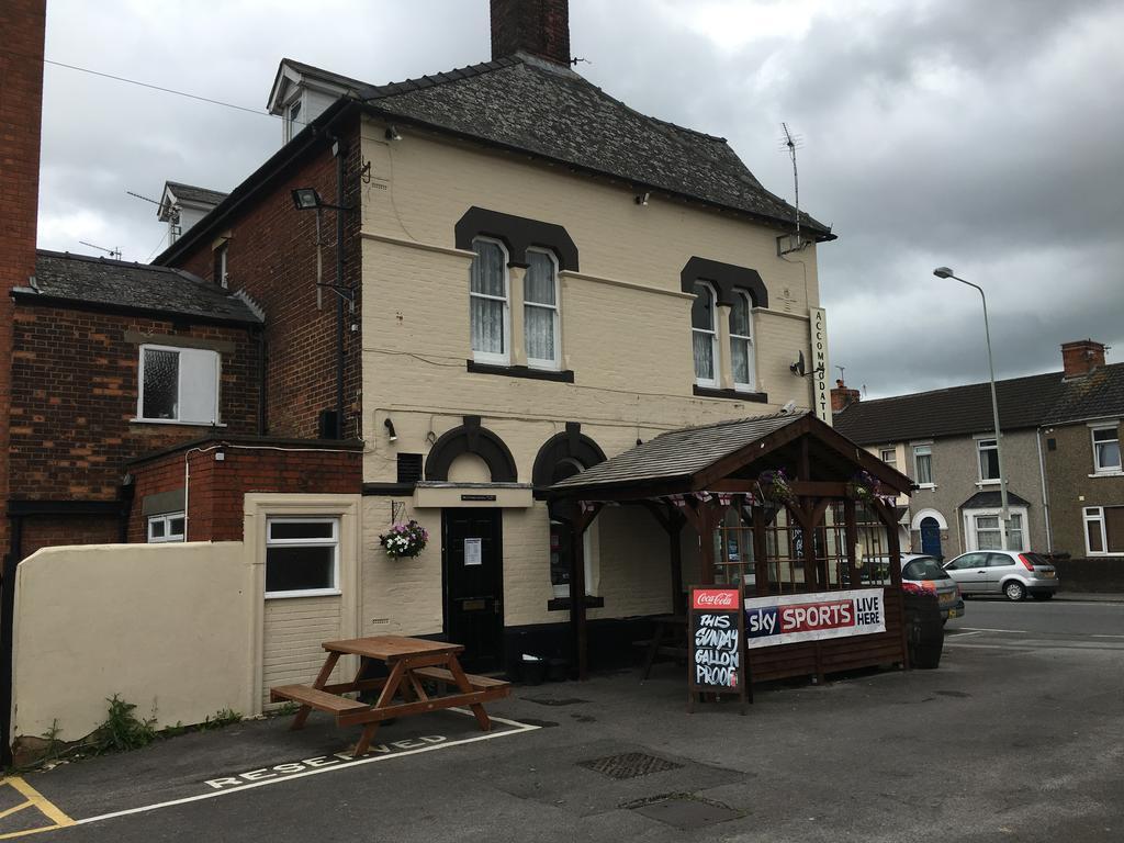 Duke Of Edinburgh Hotel Swindon Exterior photo